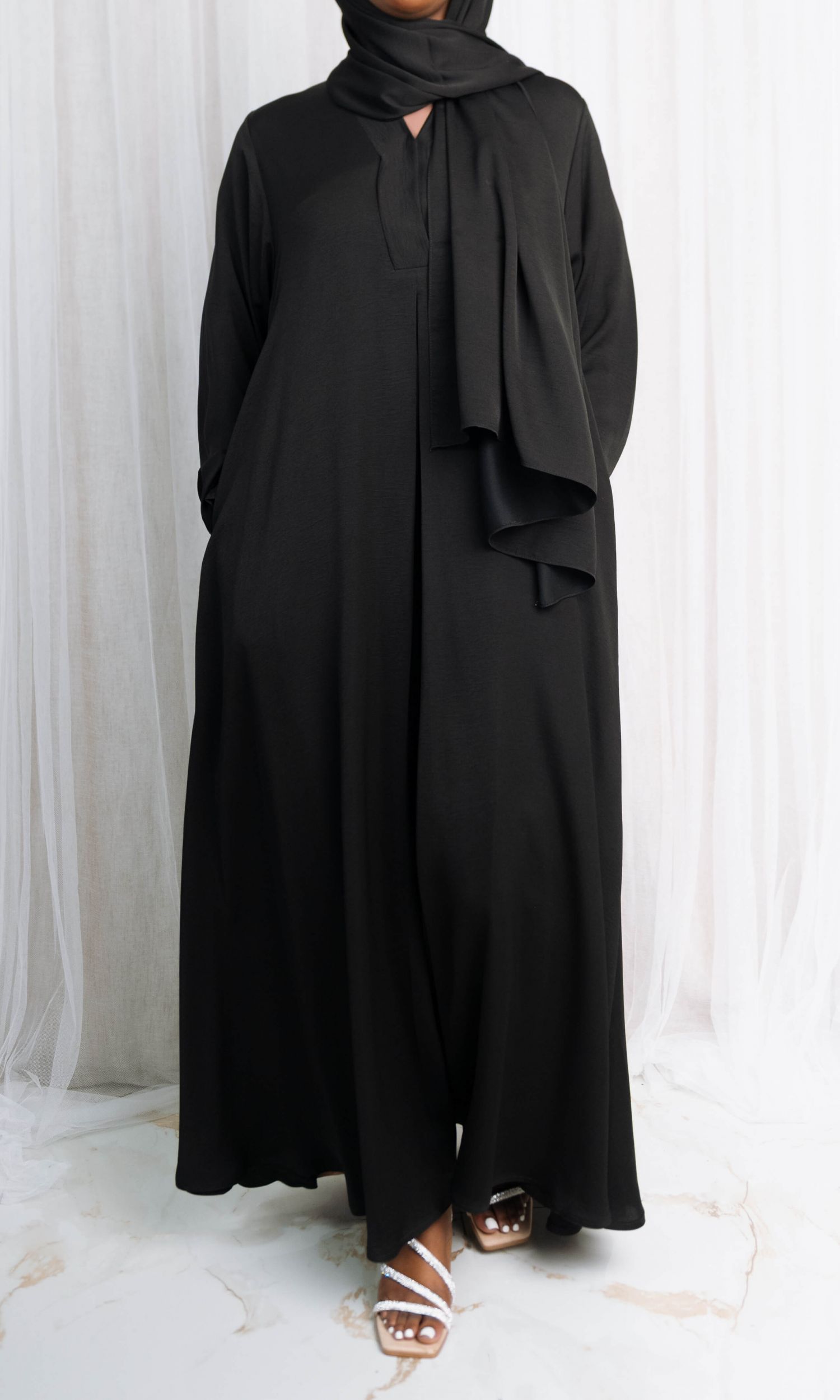 Najaa - Black